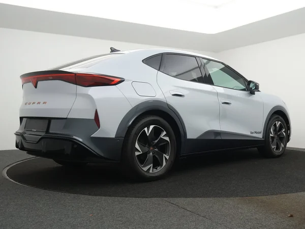 CUPRA Tavascan (2025) — foto 12 van 23