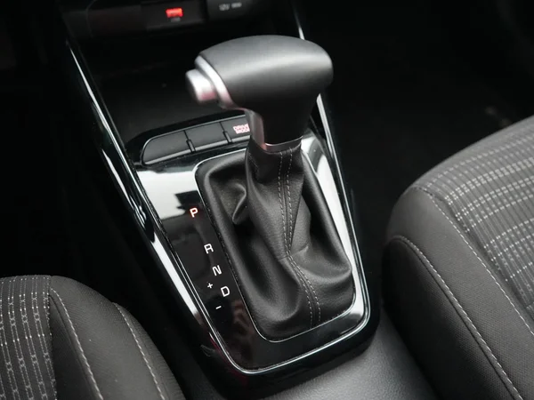 Kia Stonic (2025) — foto 2 van 22