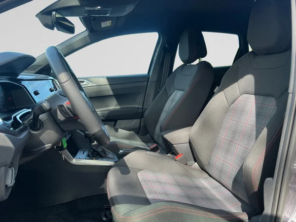 VOLKSWAGEN Polo GTI (2024) — foto 4 van 24