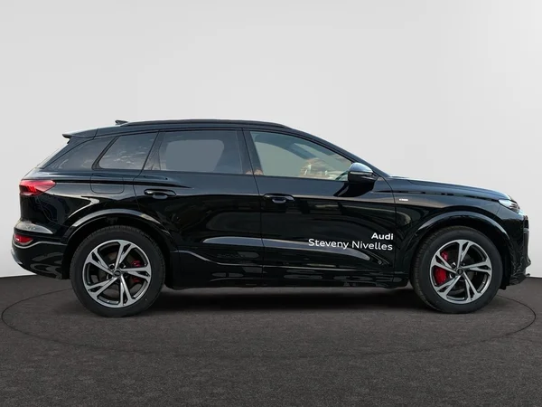 AUDI Q6 e-tron (2026) — foto 8 van 16