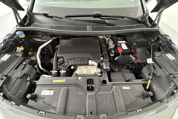 Peugeot 5008 (2022) — foto 2 van 30