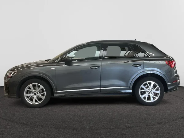 AUDI Q3 (2022) — foto 12 van 24