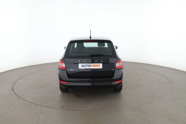 Skoda Fabia (2021) — foto 11 van 16