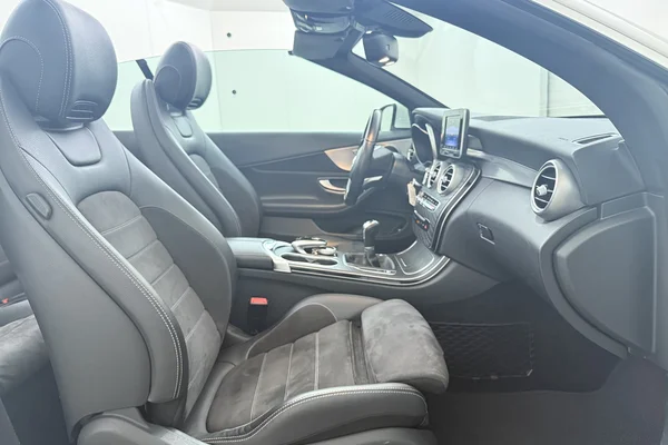 Mercedes-Benz C-Class Cabriolet (A205) (2018) — foto 23 van 25