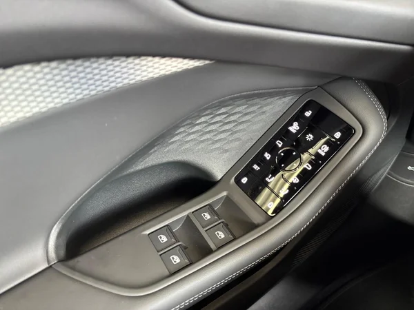 AUDI A5 Avant e-hybrid (PHEV) (2026) — foto 7 van 24