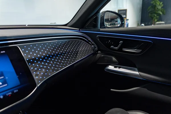 Mercedes-Benz E-Klasse (2024) — foto 41 van 46