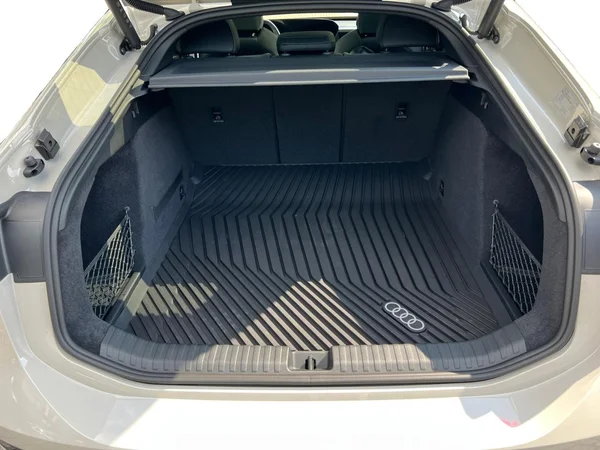 AUDI A6 Sportback e-tron (2026) — foto 14 van 24