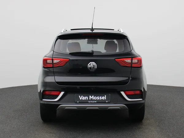 MG ZS EV (2021) — foto 38 van 42
