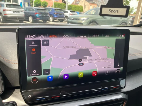 CUPRA Formentor e-Hybrid (PHEV) (2024) — foto 22 van 24