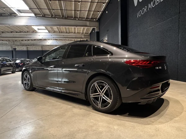 Mercedes-Benz EQE (2024) — foto 27 van 30