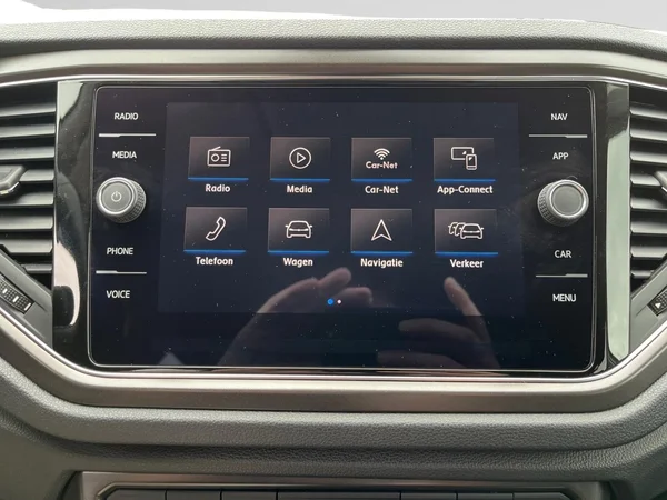 VOLKSWAGEN T-Roc (2020) — foto 3 van 22