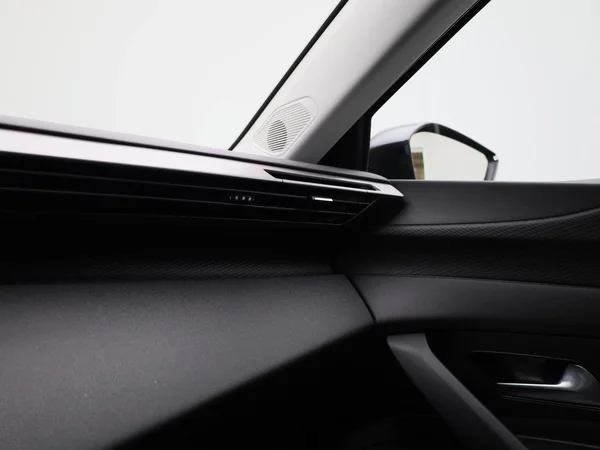 Peugeot 308 (2024) — foto 16 van 40