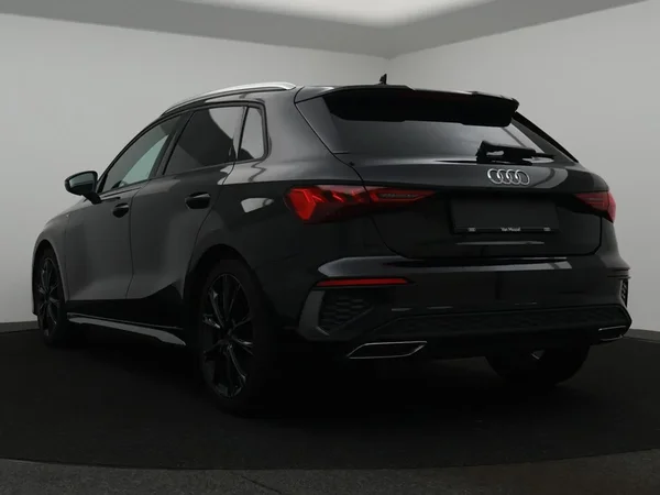 Audi A3 (2021) — foto 26 van 28