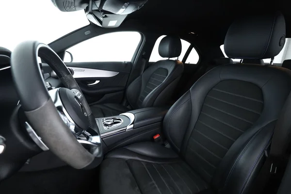 Mercedes-Benz C-Klasse (2021) — foto 16 van 16