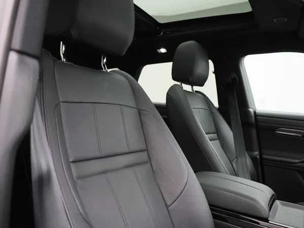 Land Rover Range Rover Evoque (2023) — foto 37 van 54