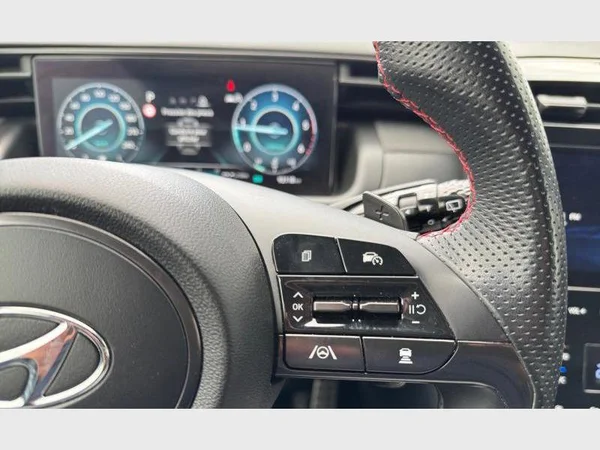 Hyundai TUCSON (2021) — foto 9 van 29