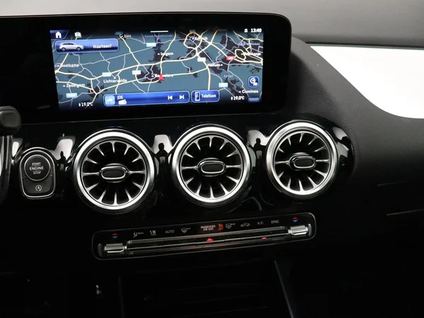 Mercedes-Benz B-Klasse (2023) — foto 9 van 32