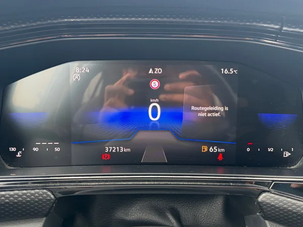 VOLKSWAGEN T-Cross (2023) — foto 5 van 21