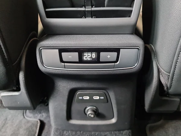 AUDI Q4 e-tron (2025) — foto 3 van 18
