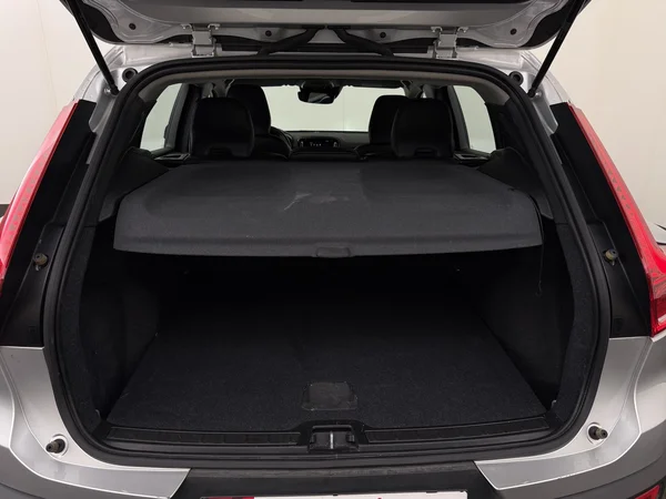 VOLVO XC40 (2019) — foto 8 van 27
