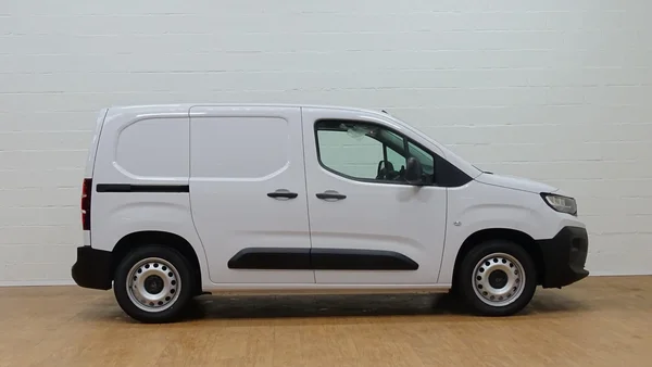 Peugeot Partner (2025) — foto 21 van 22