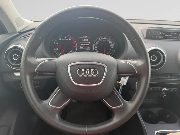AUDI A3 Sportback (2013) — foto 10 van 14