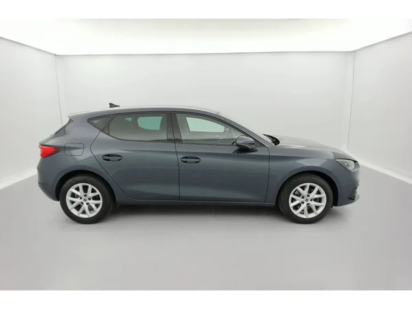 SEAT Leon (2022) — foto 33 van 36