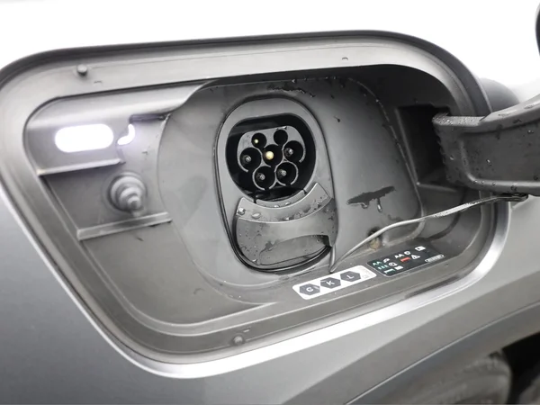 AUDI Q4 e-tron (2024) — foto 16 van 23
