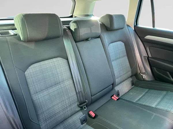 VOLKSWAGEN Passat Variant Dsl (2021) — foto 10 van 21