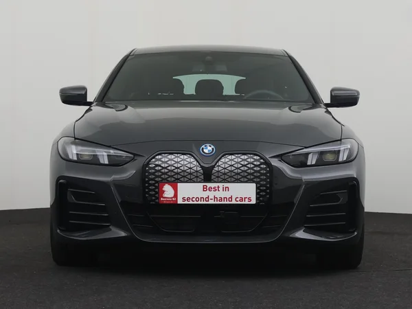 BMW i4 (2024) — foto 29 van 31
