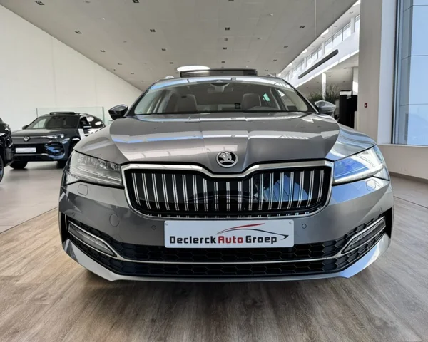 Skoda Superb (2022) — foto 28 van 30