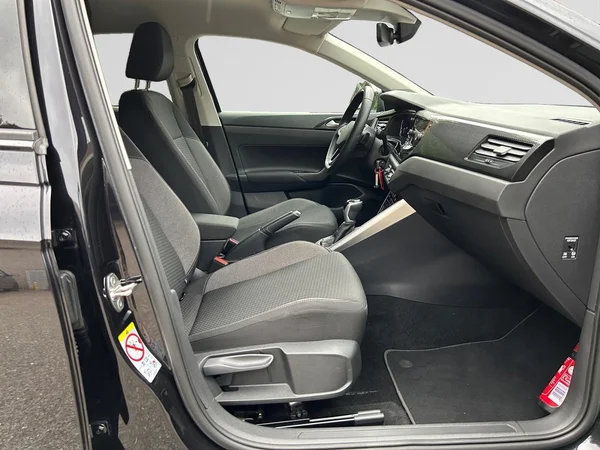 VOLKSWAGEN Polo (2022) — foto 10 van 23