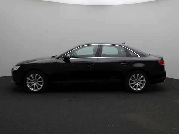 AUDI A4 (2019) — foto 11 van 15