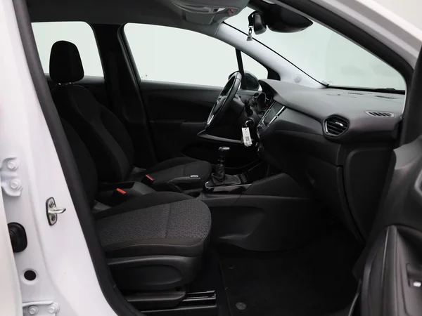 Opel Crossland (2023) — foto 25 van 39