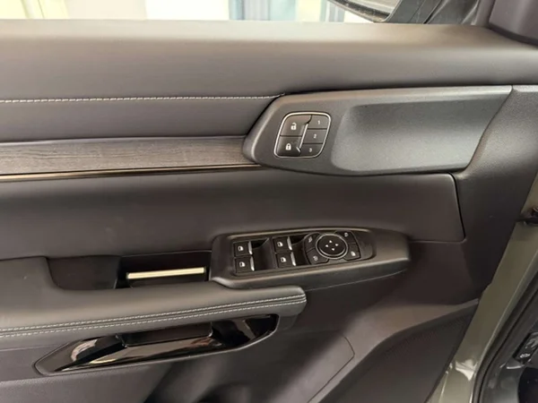 Ford Ranger — foto 14 van 22