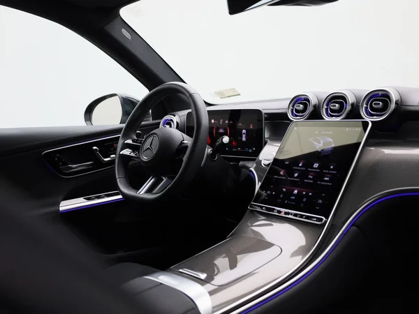 Mercedes-Benz GLC (2025) — foto 37 van 50