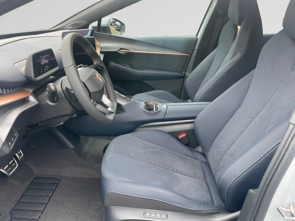CUPRA Tavascan (2024) — foto 6 van 20