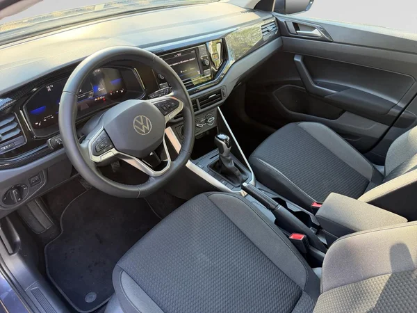 VOLKSWAGEN Polo (2023) — foto 6 van 18