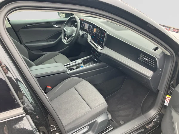 VOLKSWAGEN Passat SW (2024) — foto 3 van 25