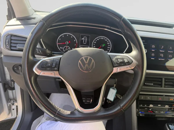 VOLKSWAGEN T-Cross (2022) — foto 13 van 21