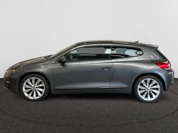 VOLKSWAGEN Scirocco (2010) — foto 12 van 24
