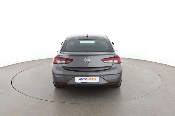 Opel Insignia Grand Sport (2023) — foto 11 van 16