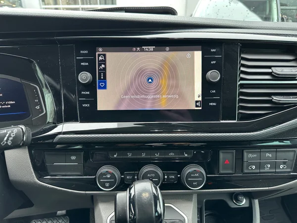 VOLKSWAGEN Transp T6.1 1200 Caravelle Swb (2021) — foto 4 van 20