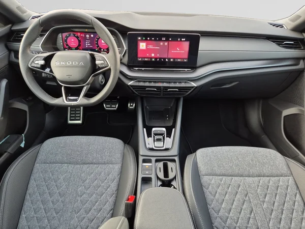 SKODA Octavia Combi (2026) — foto 3 van 25