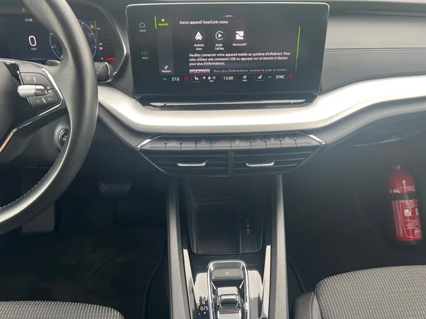 SKODA Octavia Combi (2023) — foto 18 van 18
