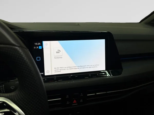 VOLKSWAGEN Golf VIII GTI (2023) — foto 2 van 16
