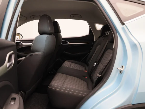 MG ZS EV (2021) — foto 2 van 37