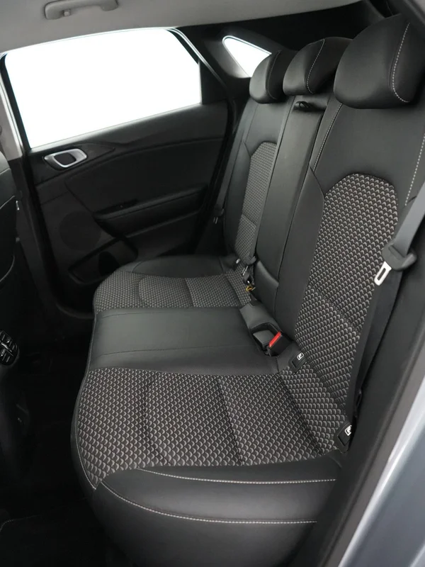 Kia Ceed (2024) — foto 2 van 23