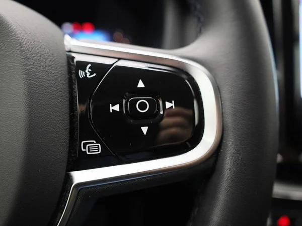 Volvo XC60 (2024) — foto 13 van 48