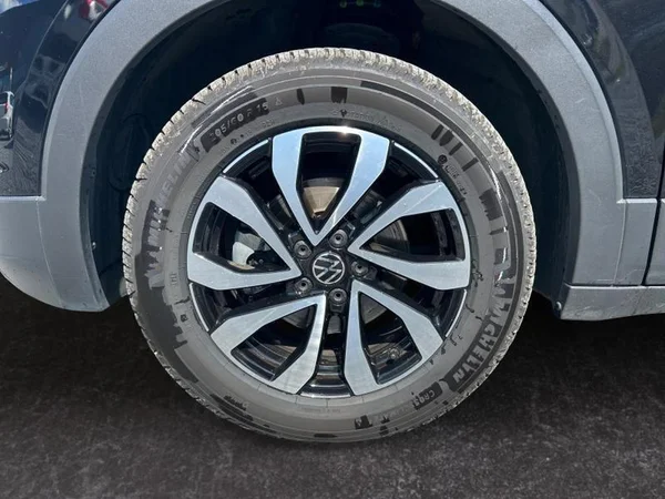VOLKSWAGEN T-Cross (2022) — foto 25 van 31